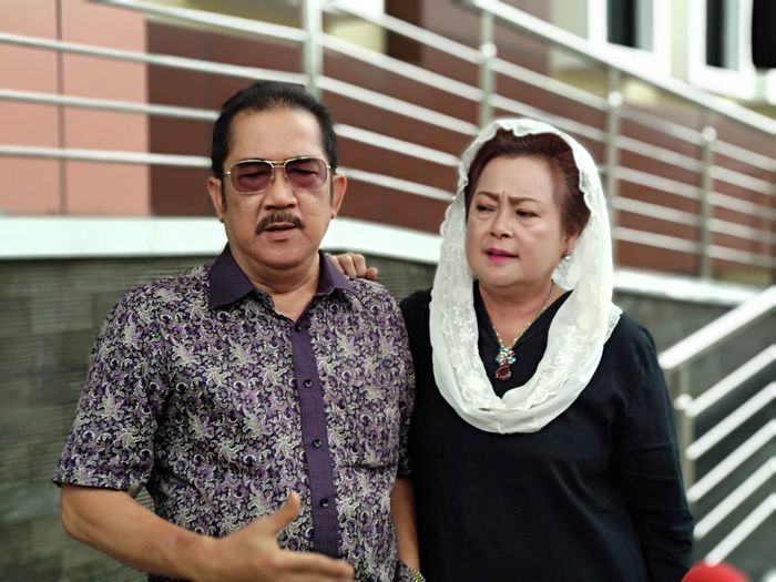 Kedua Orangtua Shezy Idris Temani Putrinya Jalani Sidang Cerai Lanjutan