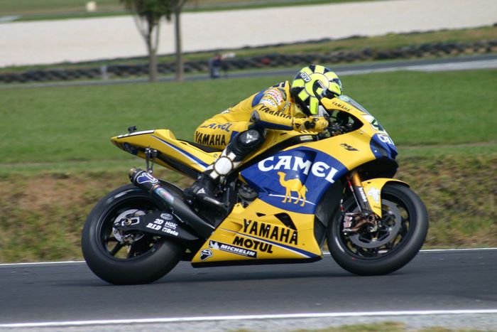 Livery Yamaha M1 tim pabrikan Yamaha pada tahun 2006.