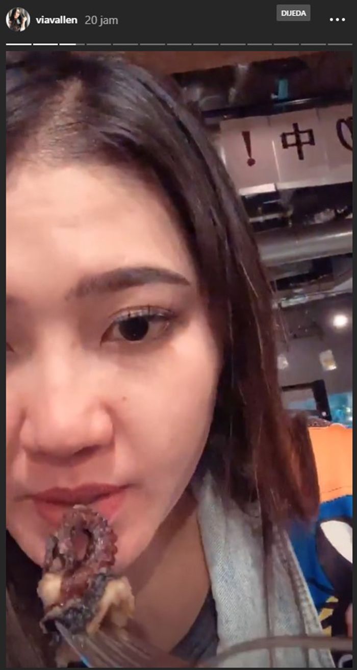Via Vallen santap makanan mewah saat di Jepang