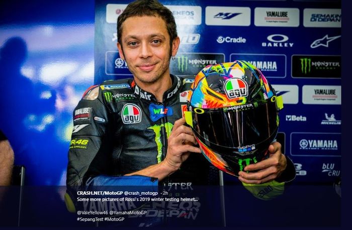 Valentino Rossi dengan Helm Baru di Tes Pramusim MotoGP 2019 yang digelar di Sirkuit Sepang, Malaysia, Rabu (6/2/2019).