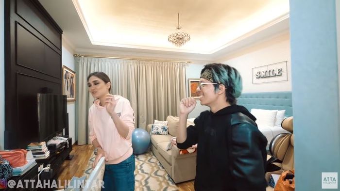 Potret kamar Luna Maya yang mewah dan punya nuansa klasik modern