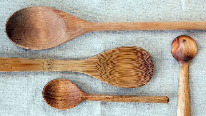 Sendok Kayu Kerap Berbau dan Sulit Dihilangkan? Ini Cara Untuk