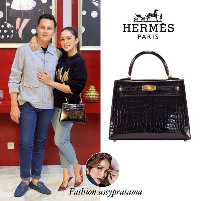 5 koleksi tas milik Ussy Sulistiawaty: Kelly 25 Sellier Crocodile Leather by Hermes