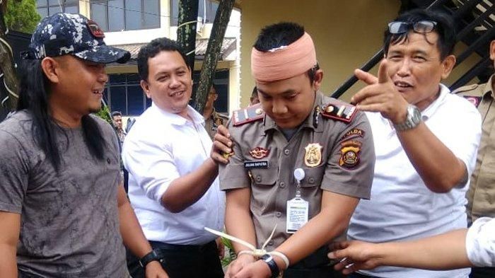 Polisi Gadungan