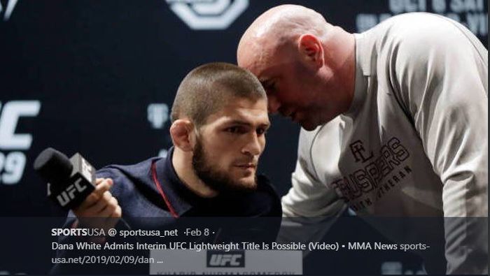 Dana White berbicara dengan Khabib Nurmagomedov di sesi konferensi pers jelang laga UFC 229 melawan Conor McGregor.