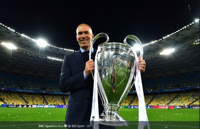 Zinedine Zidane kembali melatih Real Madrid.