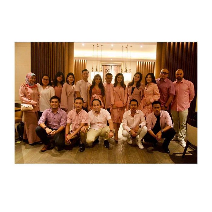  Keluarga  Ashanty Kompak Pakai Baju  Warna  Pink  Begini 