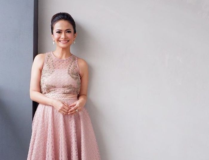 Ersa Mayori tampil muda dan cantik pada berbagai kesempatan