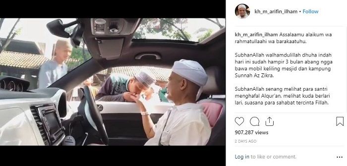 Berhasil Pulih dari Penyakit Kanker, <a href='https://jabar.tribunnews.com/tag/ustaz-arifin-ilham' title='Ustaz Arifin Ilham'>Ustaz Arifin Ilham</a> Menangis Saat Para Santri Mencium Tangannya