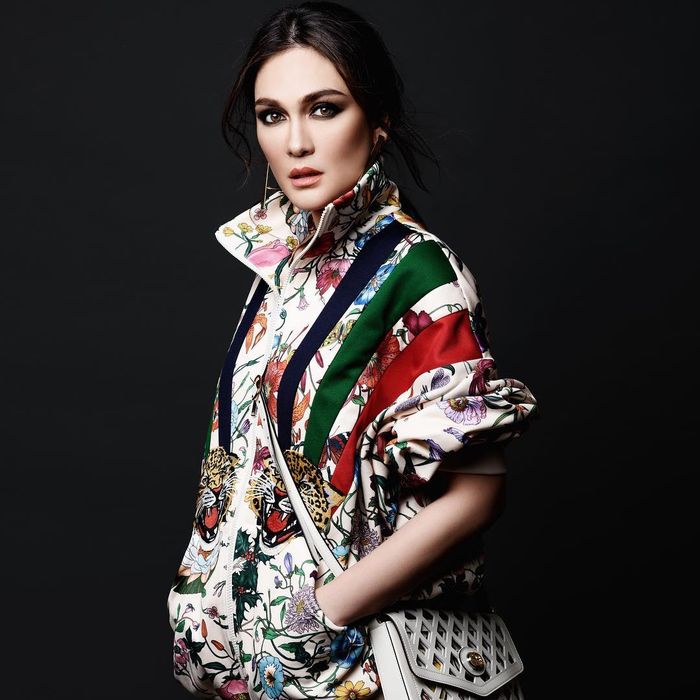 Kabar Pernikahan Syahrini dan Reino Barack Tersebar, Luna ...