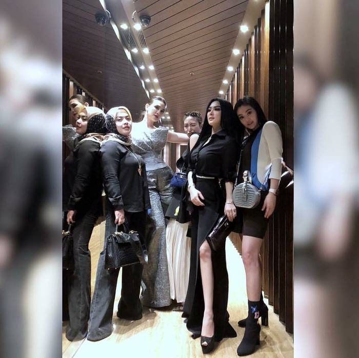 Keakraban Ayu Dewi, Luna Maya dan Syahrini
