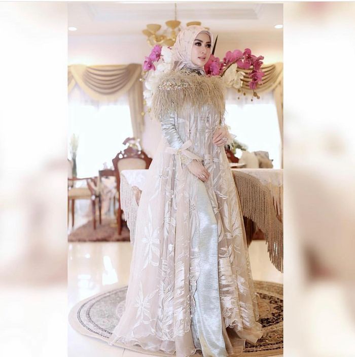 Bersahabat Dekat, Desainer Hengki Kawilarang Ungkapkan Rasa Bahagia Jelang Hari Pernikahan Syahrini
