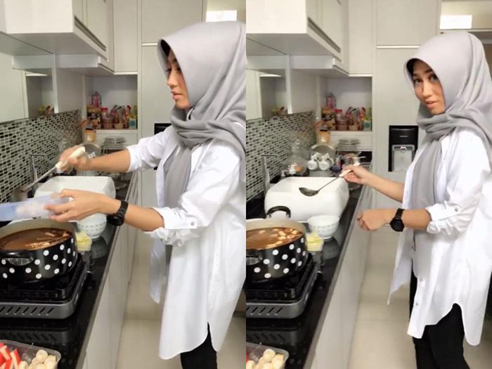 Aksi Istri kedua Parto, Dina saat masak di dapur