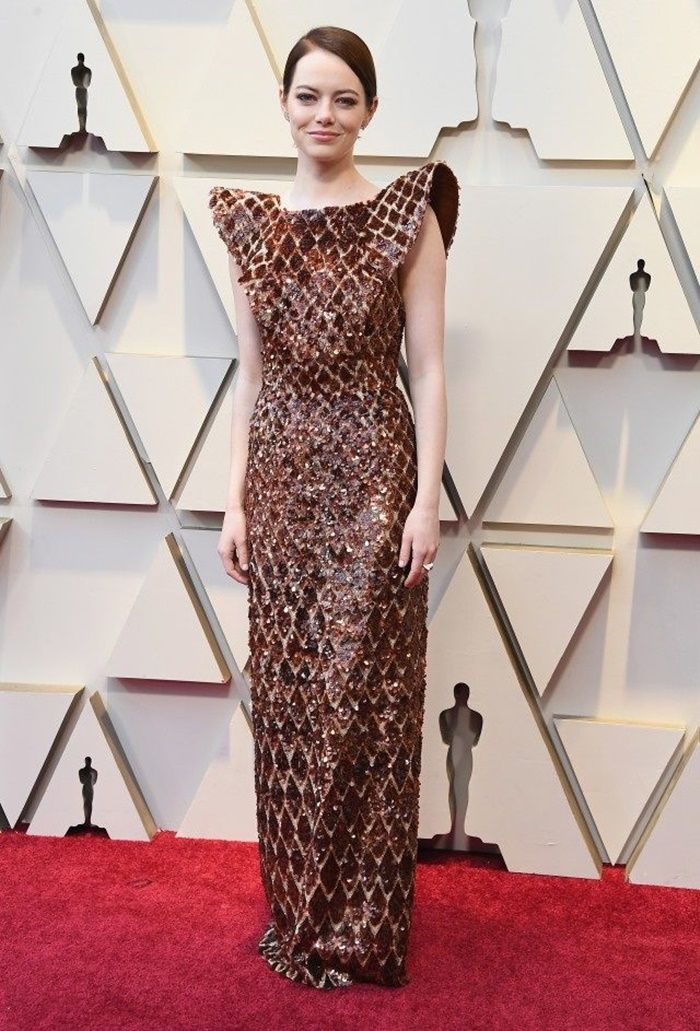 Deretan Selebriti Hollywood dengan Busana Terbaik di Oscar 2019, Siapa Favoritmu? - Emma Stone