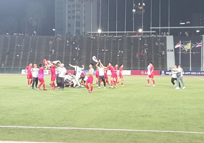 Timnas U-22 Indonesia merayakan kemenangan atas Thailand di final Piala AFF U-22 2019.