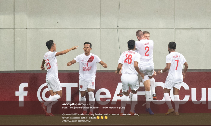 Para pemain PSM Makassar merayakan gol mereka ke gawang Home United dalam partai Piala AFC 2019, Rabu (27/2/2019).