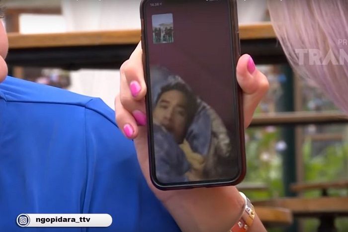 Ardi Bakrie yang sedang sakit ditemani Nia Ramadhani.