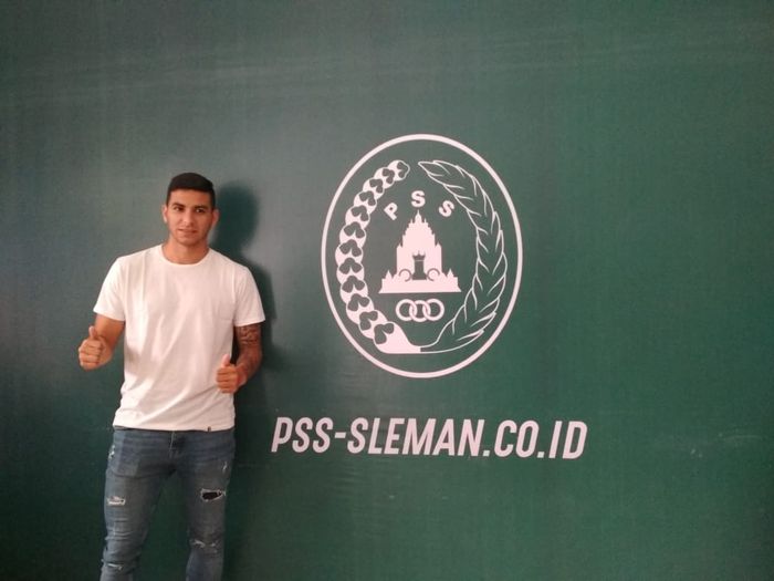 Gelandang asal Argentina, Brian Ferreira, resmi bergabung bersama PSS Sleman untuk hadapi musim 2019.
