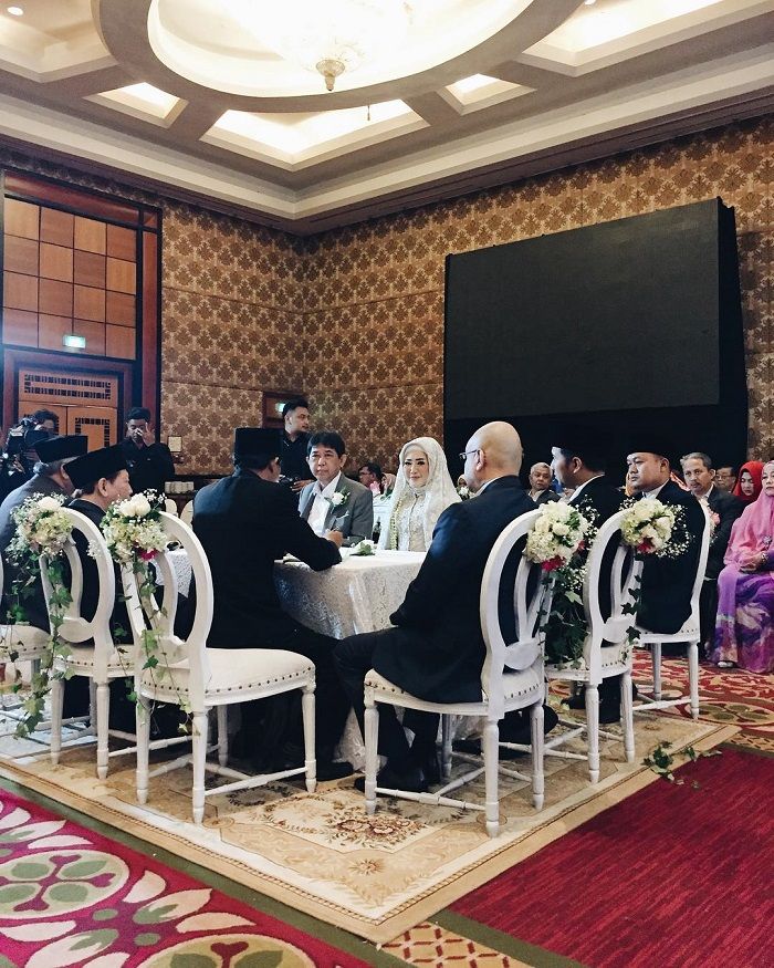 Intip 5 Potret Pernikahan Kakak Maia Estianty, Pinky Evianty, Tangis Haru sang Ayah Pecah Saat Lakukan Prosesi Sungkeman