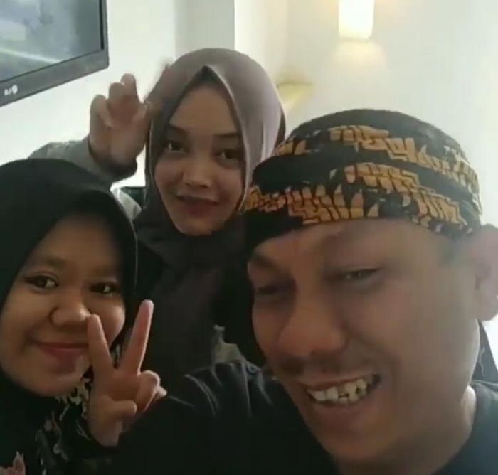 Asep dan Putri Delina