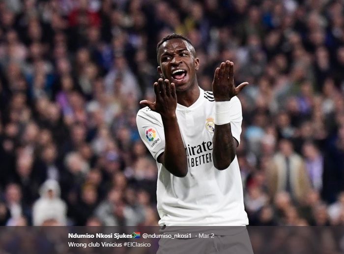 Vinicius Jr saat gagal memanfaatkan peluang yang berbuah gol kala melawan Barcelona di Bernabeu