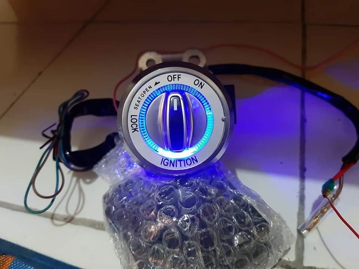 Dilengkapi lampu memudahkan ketika malam
