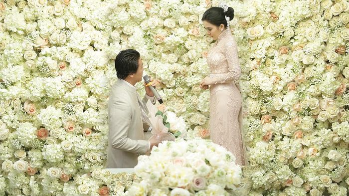 Pertunangan Syahrini dan Reino Barack