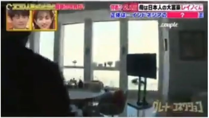Reino Barack bisa melihat pemandangan seluruh Jakarta dari apartemennya