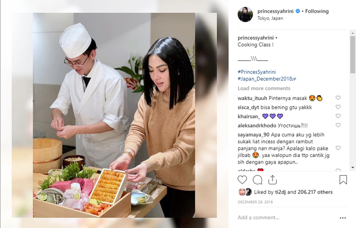 Syahrini belajar masak di Jepang
