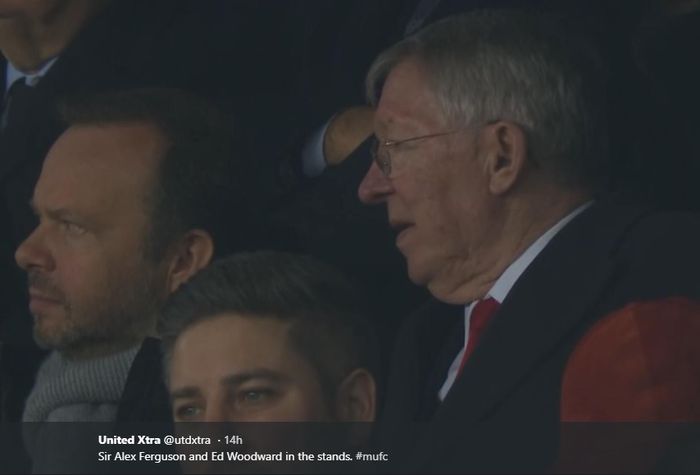 Sir Alex Ferguson tampak di tribun penonton saat Manchester United menghadapi Paris Saint-Germain di Parc des Princes
