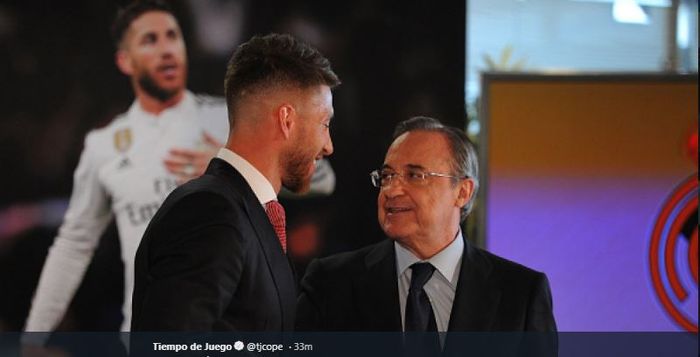 Kapten Real Madrid, Sergio Ramos (kiri), bersama Presiden El Real, Florentino Perez.