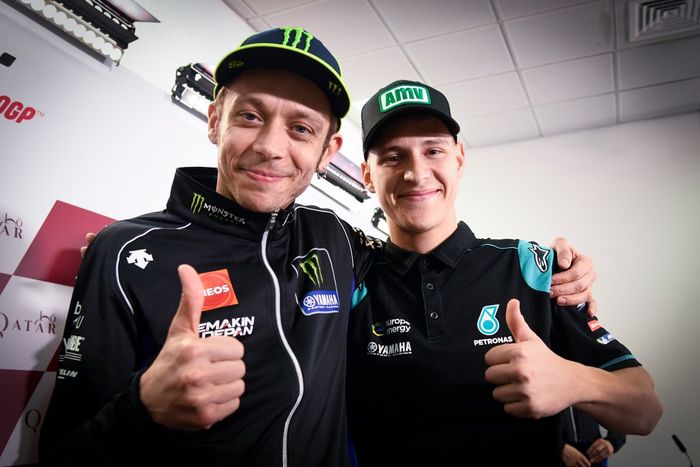 Valentino Rossi dan Fabio Quartaro, pembalap paling gaek versus paling muda di MotoGP musim ini