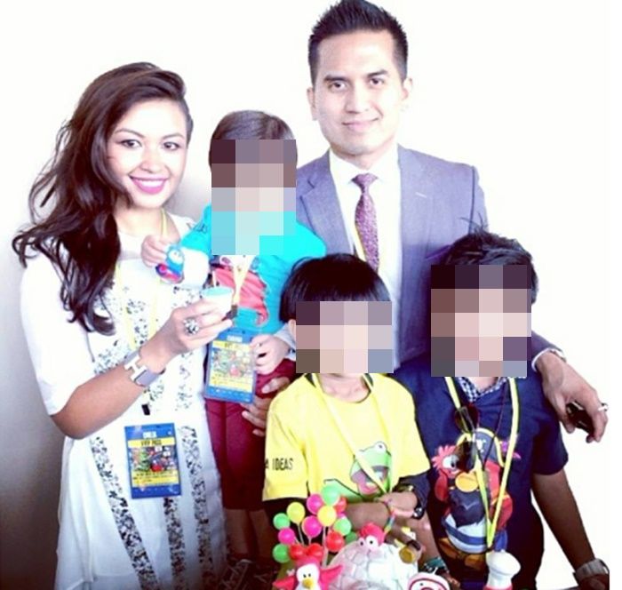 Emilia Hanafi bersama mantan suaminya 