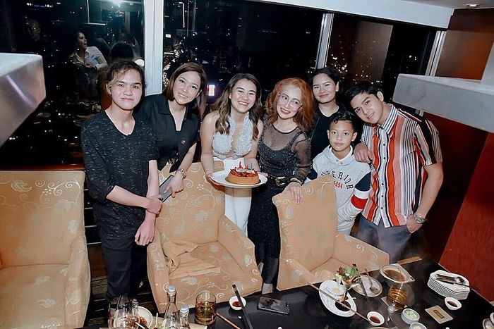 Perayaan acara ulang tahun Aaliyah Massaid 