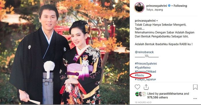 Tagar Restu di foto Syahrini dan Reino Barack