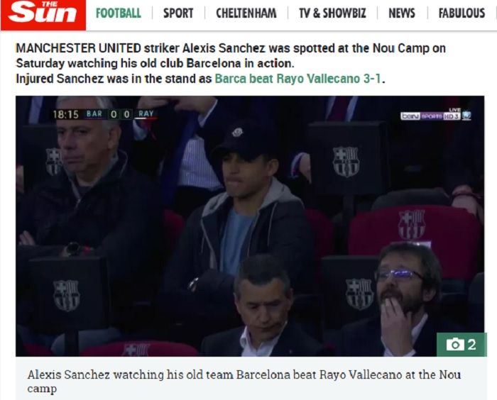 Penyerang Manchester United, Alexis Sanchez saat menyaksikan laga Barcelona Vs Rayo Vallecano di Camp Nou, Minggu (10/3/2019).
