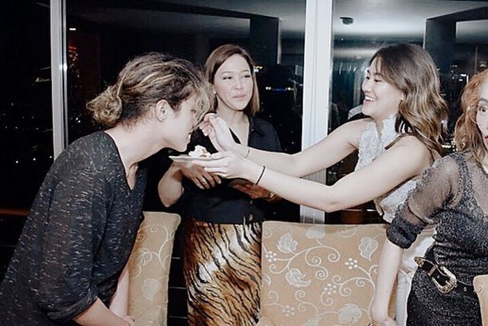 Momen saat Aaliyah menyuapi Dul