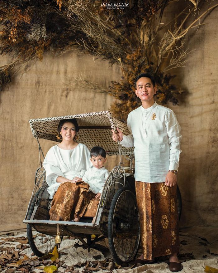 Potret keluarga Gibran Rakabuming Raka bersama Selvi Ananda dan Jan Ethes
