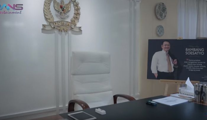 ,