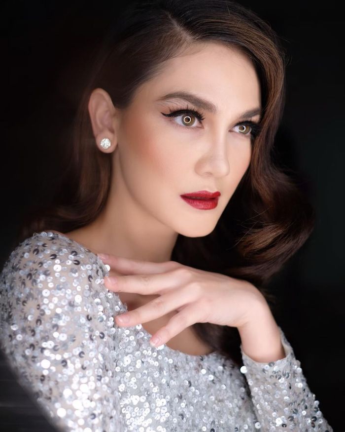 Tampilan Terbaru Luna Maya Pasca Syahrini dan Reino Barack ...