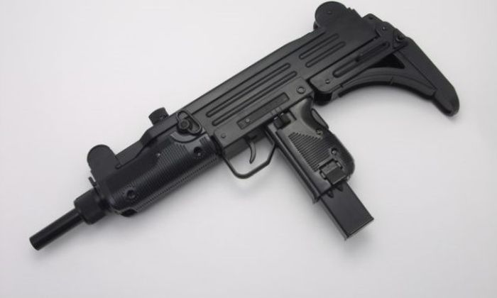 Senapan mesin ringan Uzi