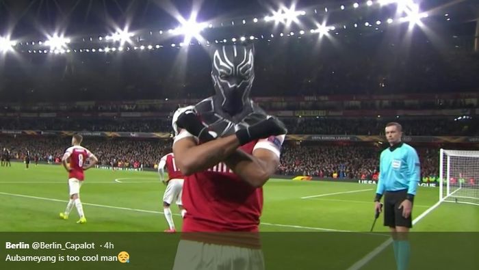 Selebrasi Pierre-Emerick Aubameyang setelah mencetak gol keduanya ke gawang Rennes.