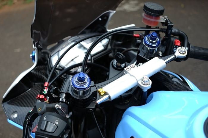 Yamaha YZF-R25 Airbrush keluaran 2016 milik Indra Gunawan Laksmono Ai-Tech Speed Shop Garapan Salim Airbrush