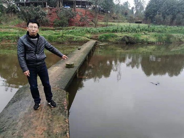 
Seorang bocah yang tercebur ke kolam dan dinyatakan meninggal, dua jam kemudian kembali hidup
