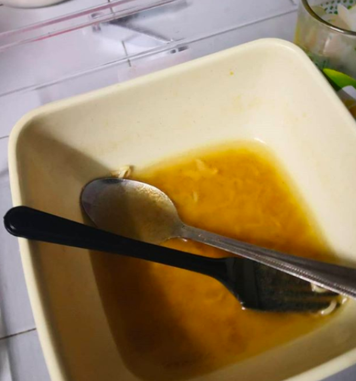 Mie instan yang dimasak pencuri.