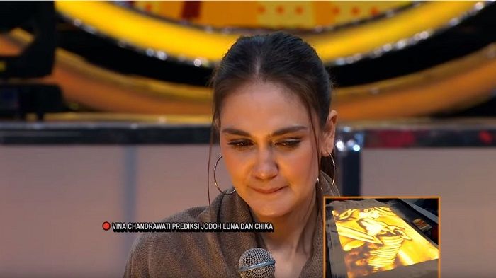 Ekspresi Luna ketika <a href='https://pontianak.tribunnews.com/tag/vina' title='Vina'>Vina</a> menyebutkan ada dua orang yang sedang mendekatinya
