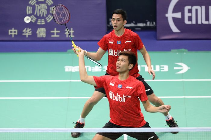 Pasangan ganda putra Indonesia, Fajar Alfian/Muhammad Rian Ardianto, saat berlaga melawan Tinn Isriyanet/Tanupat Viriyangkura (Thailand) pada penyisihan Grup C Kejuaraan Beregu Campuran Asia (Tong Yun Kai Cup) 2019, di Queen Elizabeth Stadium, Hong Kong, Kamis (21/3/2019).