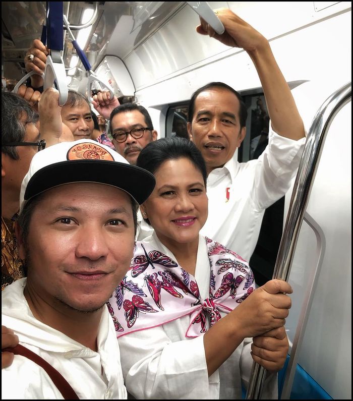 Iriana Jokowi bersama Presiden Jokowi dan Gading Marten.