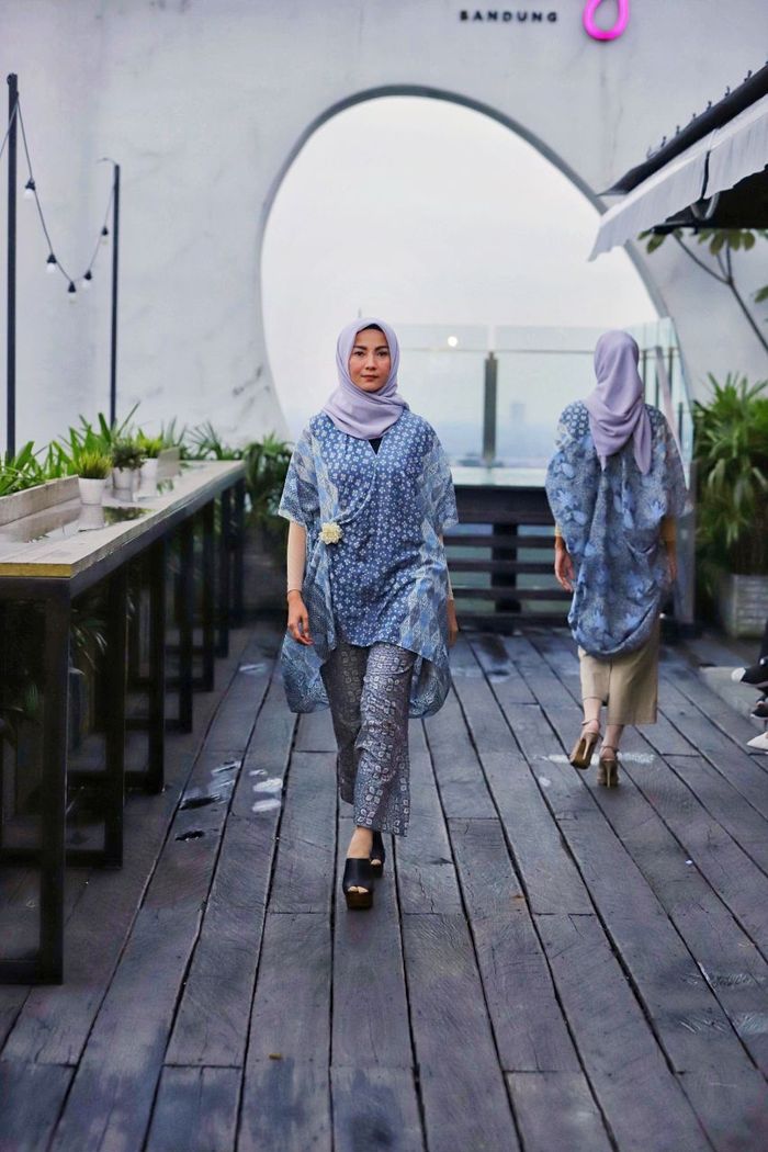 Koleksi tren busana Lebaran 2019 rancangan desainer Anggia