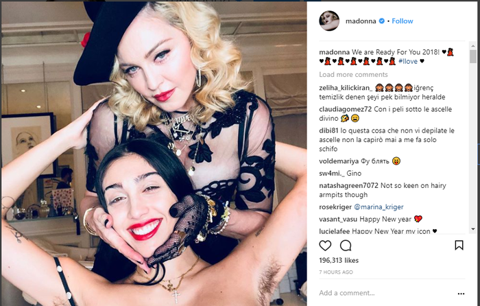 Putri Madonna pamer bulu ketiak